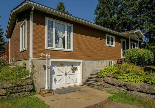 Bungalow à vendre - 989 Rue Laurette, Saint-Jérôme, J5L1J1