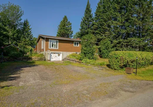 Maison à vendre - 989 Rue Laurette, Saint-Jérôme, J5L 1J1