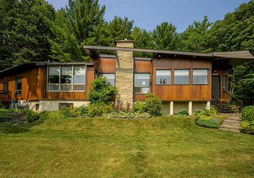 Bungalow for sale - 2240 Ch. de la Montagne, Sainte-Agathe-des-Monts, J8C3R6