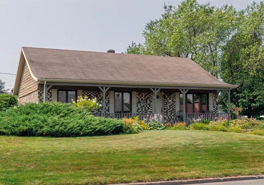 Bungalow for sale - 904 Rue de Boulogne, Lévis, G6Z1H4