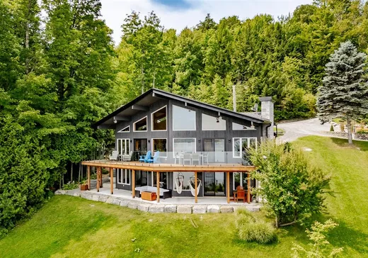 Bungalow à vendre - 10 Ch. Chapel, Mansonville, J0E1X0