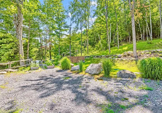 Maison à vendre - 1080Z-1082Z Ch. du Grand-Ruisseau, Saint-Sauveur, J0R 1R2