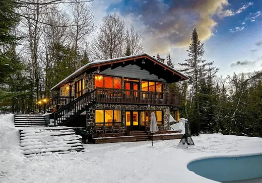 Bungalow for sale - 3 Av. d'Artois, Ste-Marguerite-Esterel, J0T1E0