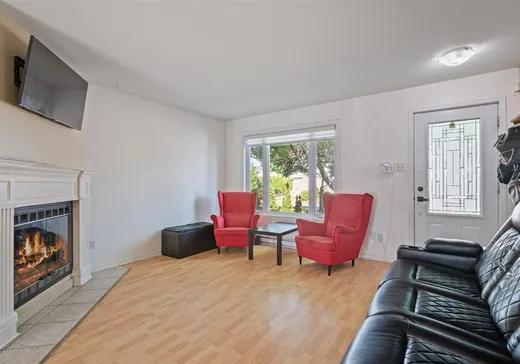 Maison à vendre - 814 Boul. René-Lévesque, Saint-Eustache, J7R 7A5