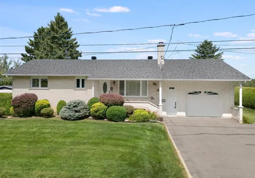 Maison à vendre - 2817 Rue St-Calixte E., Plessisville, G6L 2Y2