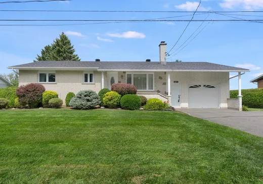 Maison à vendre - 2817 Rue St-Calixte E., Plessisville, G6L 2Y2