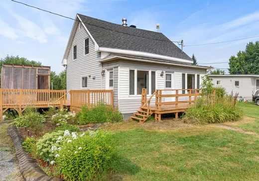 Two or more stories for sale - 420 Rg de la Rivière S.-O., Maskinongé, J0K1N0