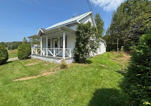 Maison à vendre - 31 St-Léon S., Rg, St-Malachie, G0R 4L0