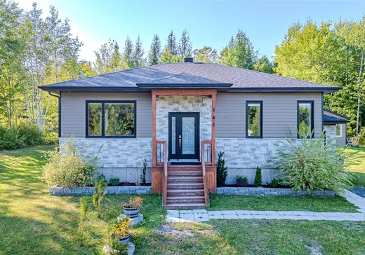 Bungalow for sale - 141 Rue du Boisé, St-Benjamin, G0M1N0