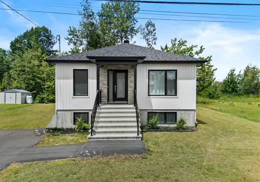 Bungalow for sale - 475 Rue Lampron, St-Cyrille-De-Wendover, J1Z0G5