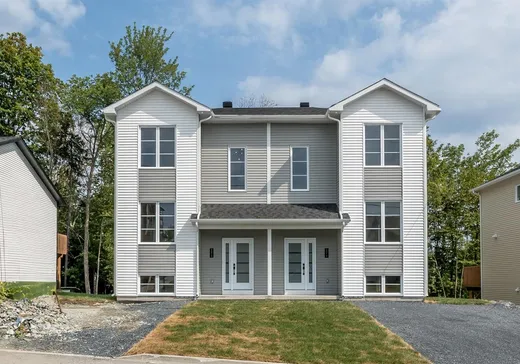 Two or more stories for sale - 2072 Rue de la Golconda, Sherbrooke, J1H0N1