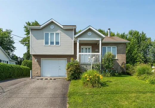 Maison à vendre - 238 Rue Ovila-Bergeron, Magog, J1X 7L5