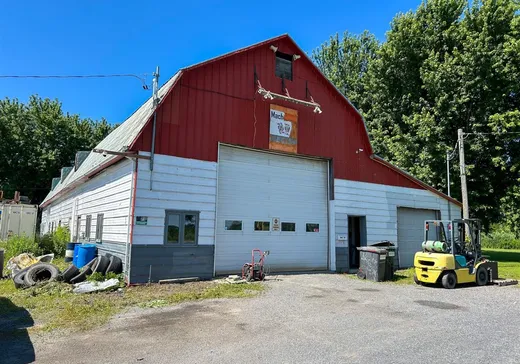 Two or more stories for sale - 386Z-396Z Route 122, Saint-Guillaume, J0C1L0