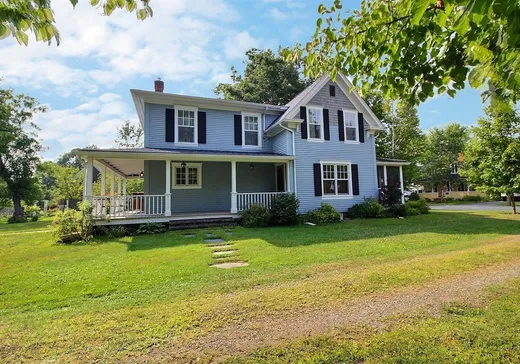 Maison à étages à vendre - 890 Rue Clough, Magog, J0B1C0
