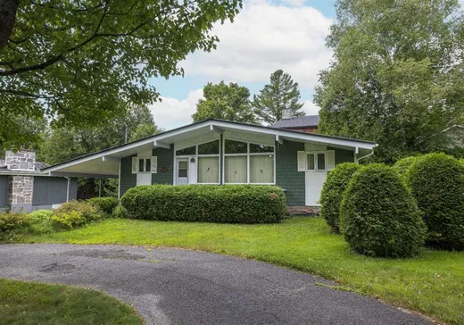 Bungalow à vendre - 2245 Rue Marcotte, Magog, J1X5T7