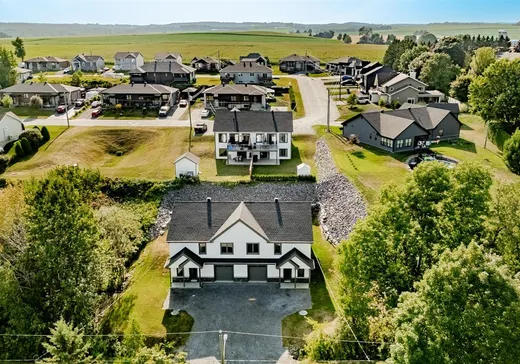 Maison à étages à vendre - 564 Rue Doak, Coaticook, J1A3G5