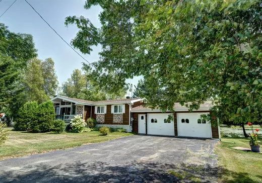 Maison à vendre - 114 Rue Morel, Saint-Félix-de-Kingsey, J0B 2T0