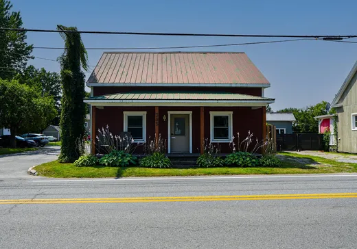 Maison à étages à vendre - 395 Rue Principale, Saint-Roch-de-Richelieu, J0L2M0