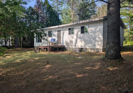 House for sale - 591 Ch. du Lac-à-la-Pêche, St-Mathieu-Du-Parc, G0X 1N0