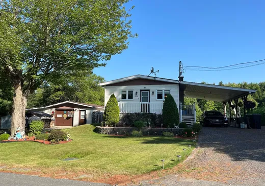 Maison à étages à vendre - 1050 Rg St-Léopold, Sainte-Clotilde-de-Horton, J0A1H0