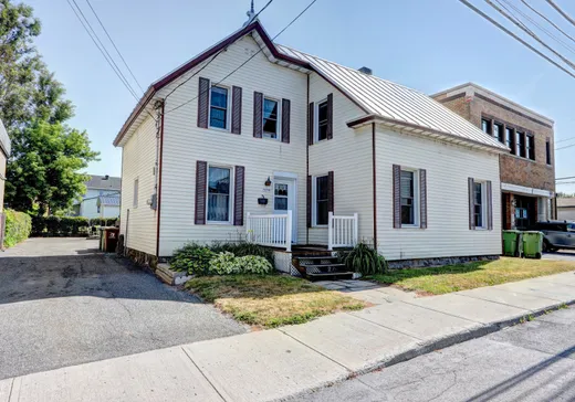 Two or more stories for sale - 15970 Av. Bourdages S., Saint-Hyacinthe, J2T3P8