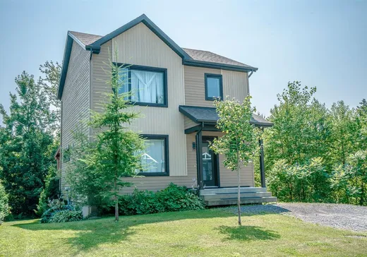 Maison à vendre - 101 Rue Milot, Beaupré, G0A 1E0