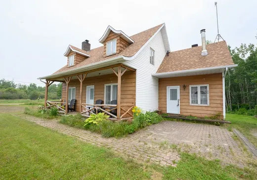 Two or more stories for sale - 467 Route 113 S., Senneterre, J0Y2M0