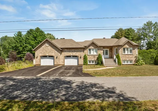 Maison à étages à vendre - 170 9e Avenue, St-Ambroise de Kildare, J0K1C0