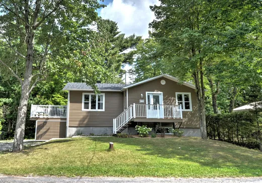 Maison à vendre - 135 4e Avenue, Saint-Félix-de-Kingsey, J0B 2T0