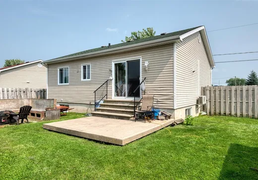 Maison à vendre - 320 Rue Cécile, St-Cyrille-De-Wendover, J0C 1A0