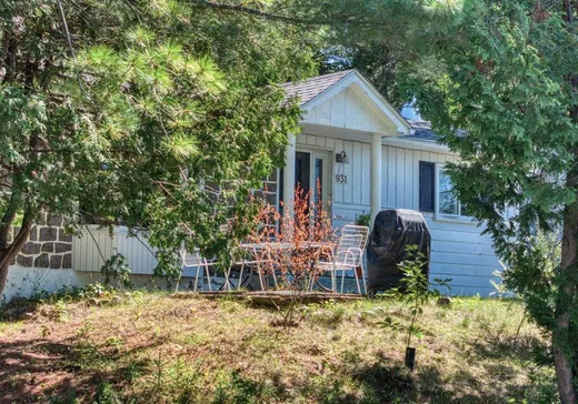 Bungalow for sale - 931 Rue de la Montagne, Sainte-Adèle, J8B1H7