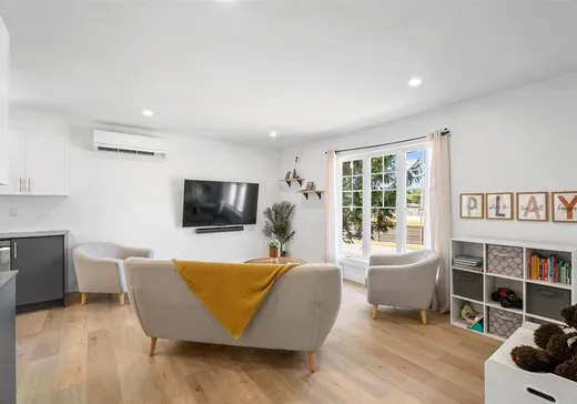 Maison à vendre - 1015 Rue Louise, Bellefeuille, J5L 1X7