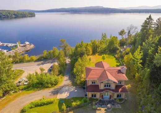 Maison à étages à vendre - 523 Ch. de la Rivière-Bergeron, Lac-Mégantic, G0Y1H0