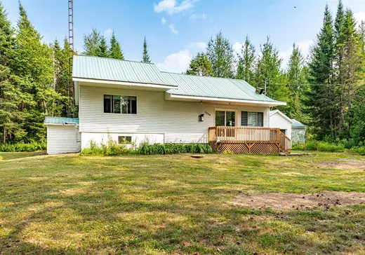 Maison à vendre - 5644 Ch. Therrien, Sainte-Agathe-des-Monts, J8C 0P1