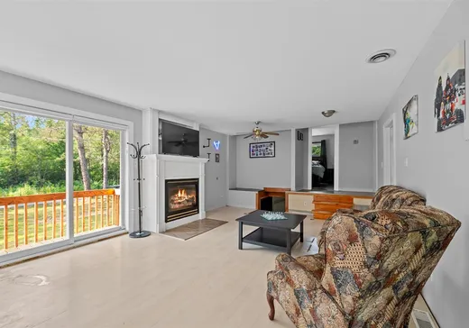 Maison à vendre - 5644 Ch. Therrien, Sainte-Agathe-des-Monts, J8C 0P1