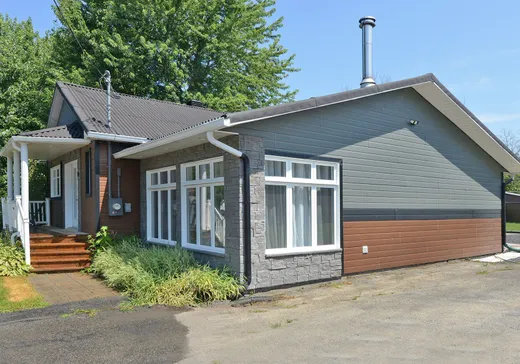 Maison à vendre - 19 Rue Hébert, Saint-Stanislas-de-Kostka, J0S 1W0