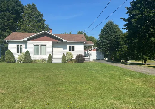 Maison à étages à vendre - 125 Rue Cleveland, Danville, J0A1A0
