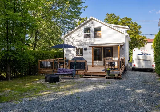 Maison à vendre - 4687 Rue Papineau, Lac-Mégantic, G6B 1Y4
