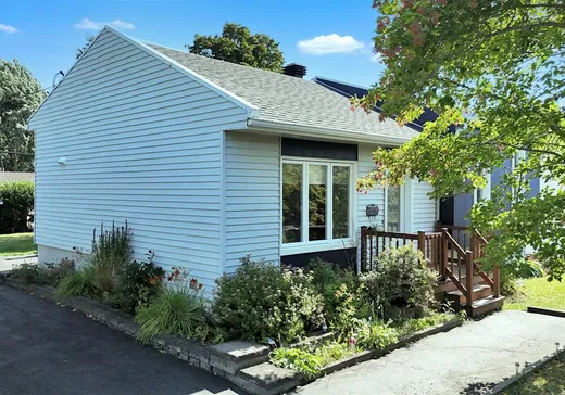 House for sale - 1600 Rue Jogues, Mont-Joli, G5H 3J7