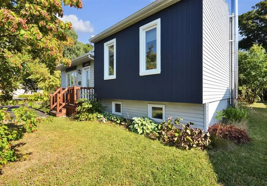 House for sale - 1600 Rue Jogues, Mont-Joli, G5H 3J7