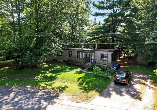 House for sale - 265 Rue St-Laurent, Lavaltrie, J5T 2X3