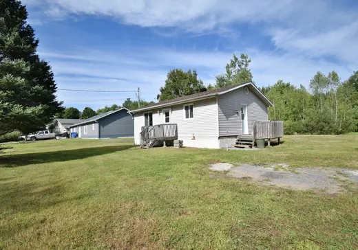 Maison à étages à vendre - 271 Rue Georges, Joliette, J0K3E0