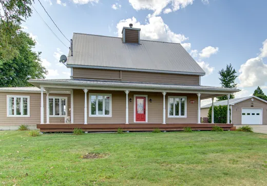 Maison à vendre - 1702 Rue des Frênes, Amos, J0Y 1Y0