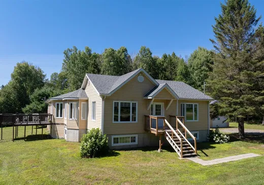Bungalow à vendre - 54 Ch. du Pont-Rouge, Grand-Remous, J0W1E0