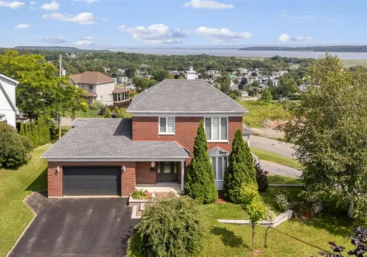 Maison à vendre - 22 Rue de la Seigneurie, Beaupré, G0A 1E0