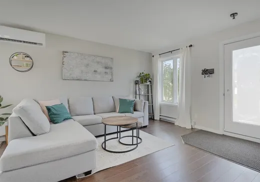 Maison à vendre - 672 Rue des Caryers, Lac-St-Charles, G3G 2B3