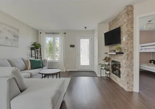 Maison à vendre - 672 Rue des Caryers, Lac-St-Charles, G3G 2B3
