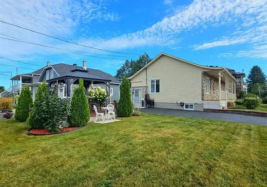 Maison à vendre - 983 Rue Florette-Lavigne, St-Charles-De-Drummond, J2C 4X4