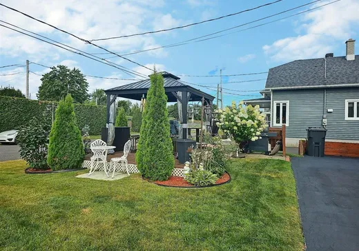 Maison à vendre - 983 Rue Florette-Lavigne, St-Charles-De-Drummond, J2C 4X4