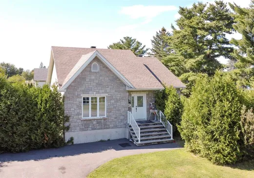 Bungalow à vendre - 45 Rue Bel-Air, Drummondville, J2A0A1